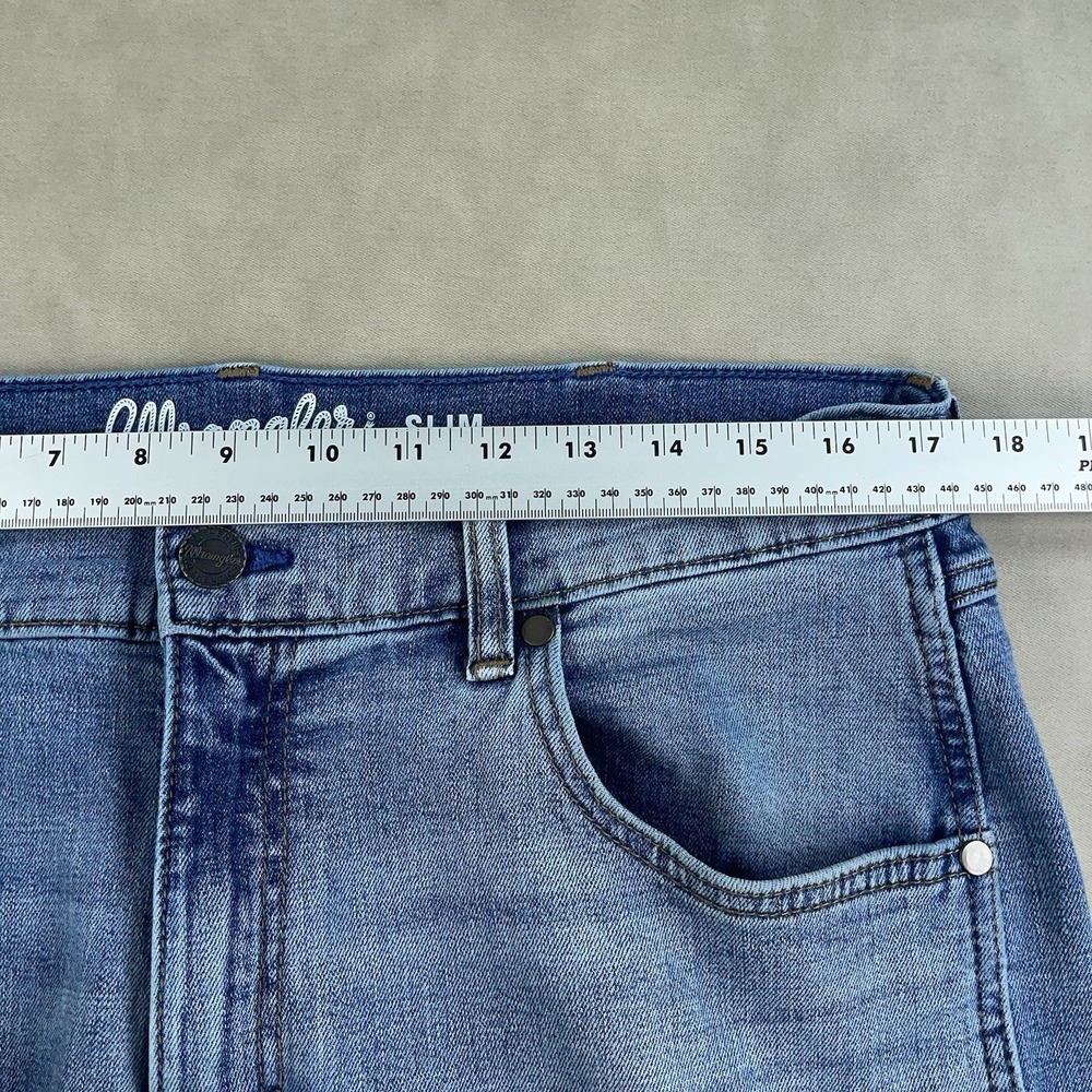 Wrangler Retro Slim Boot Jeans Mens 34x32 Light Wash Denim Bootcut Pants - Picture 9 of 15
